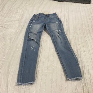girls ripped skinny jeans